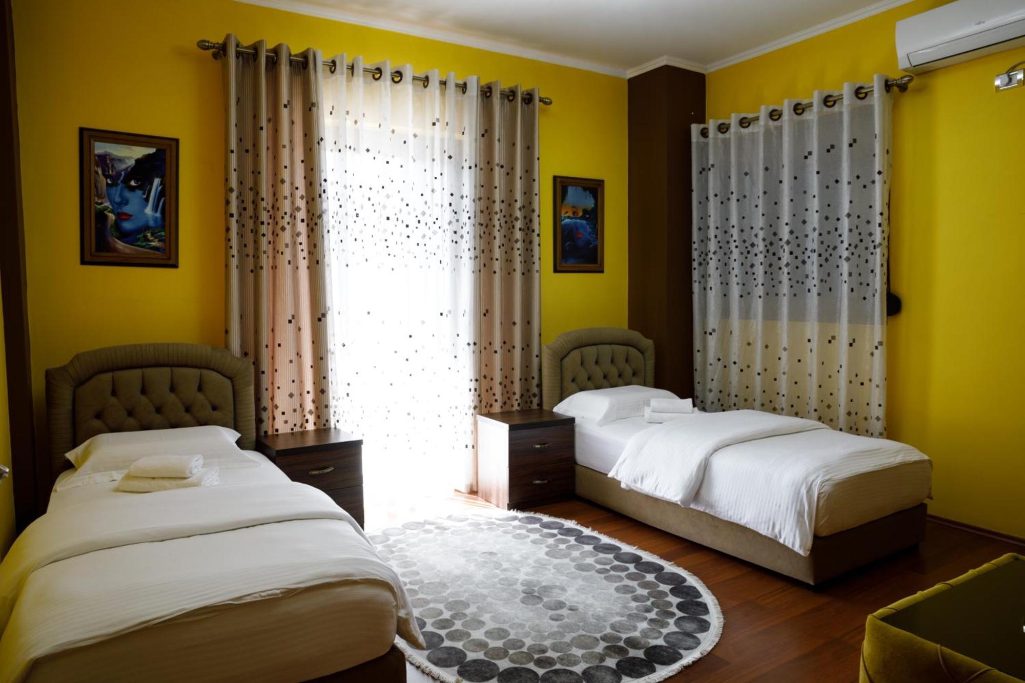 Bora Hotel Gjirokaster Ngoại thất bức ảnh