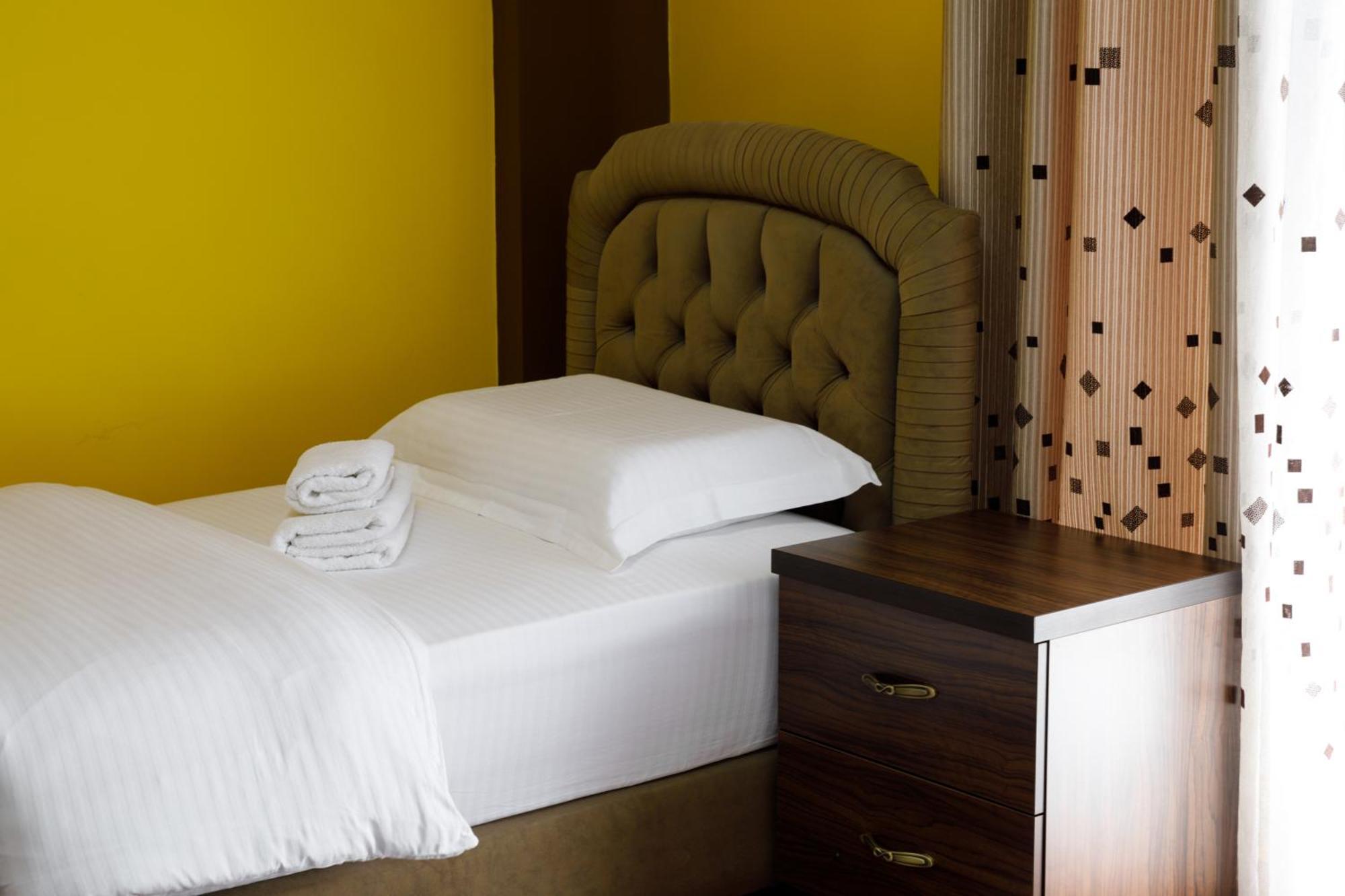 Bora Hotel Gjirokaster Ngoại thất bức ảnh