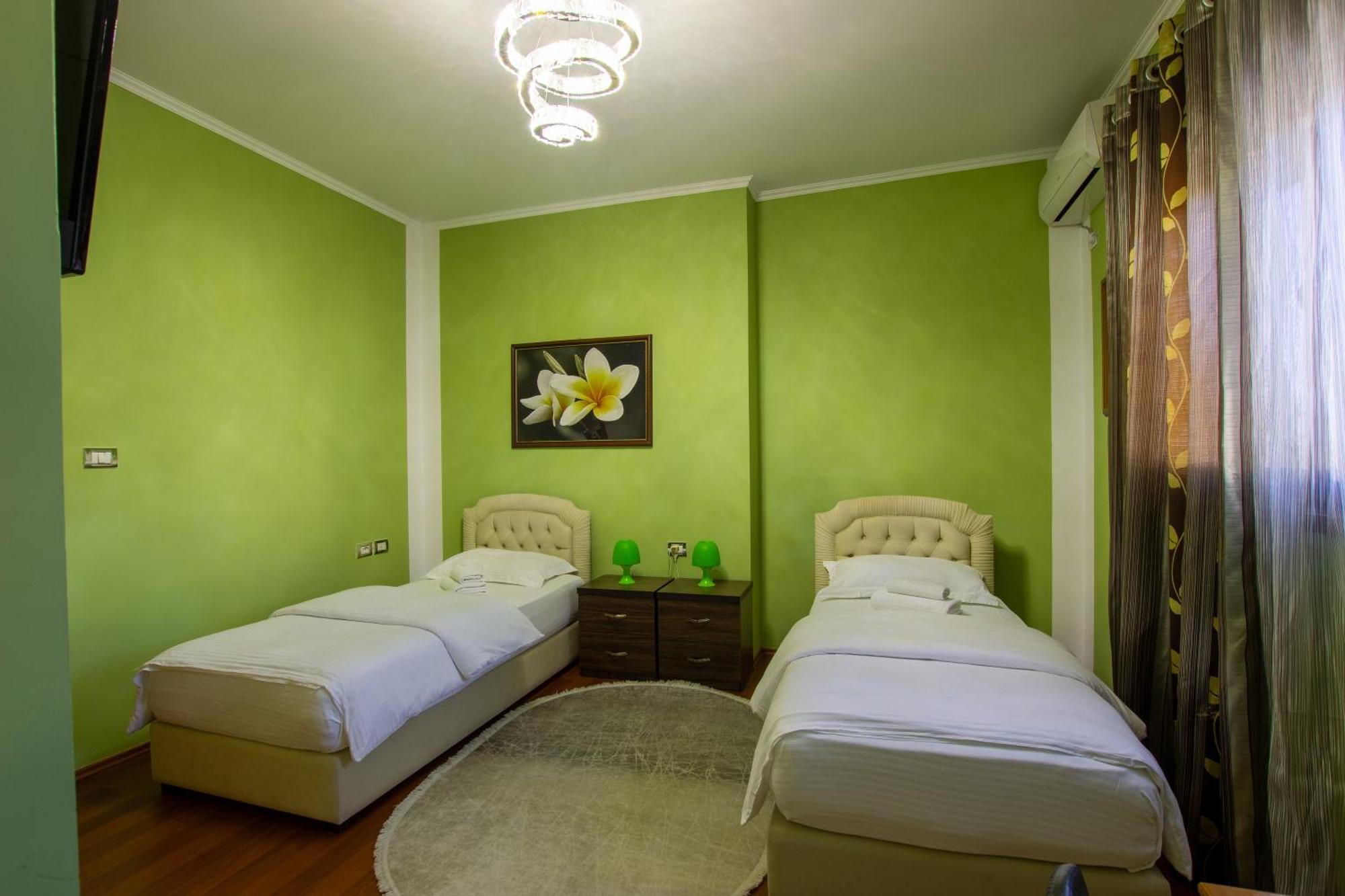 Bora Hotel Gjirokaster Ngoại thất bức ảnh