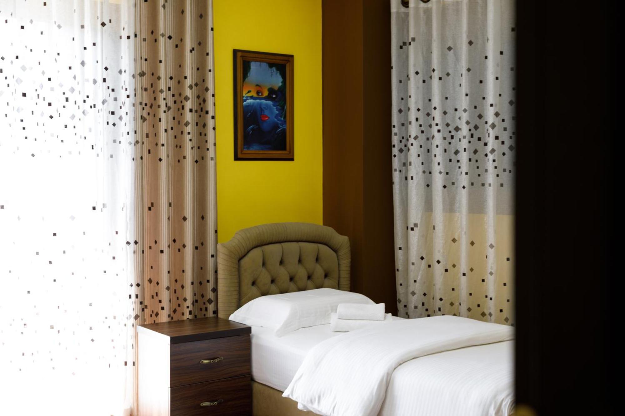 Bora Hotel Gjirokaster Ngoại thất bức ảnh