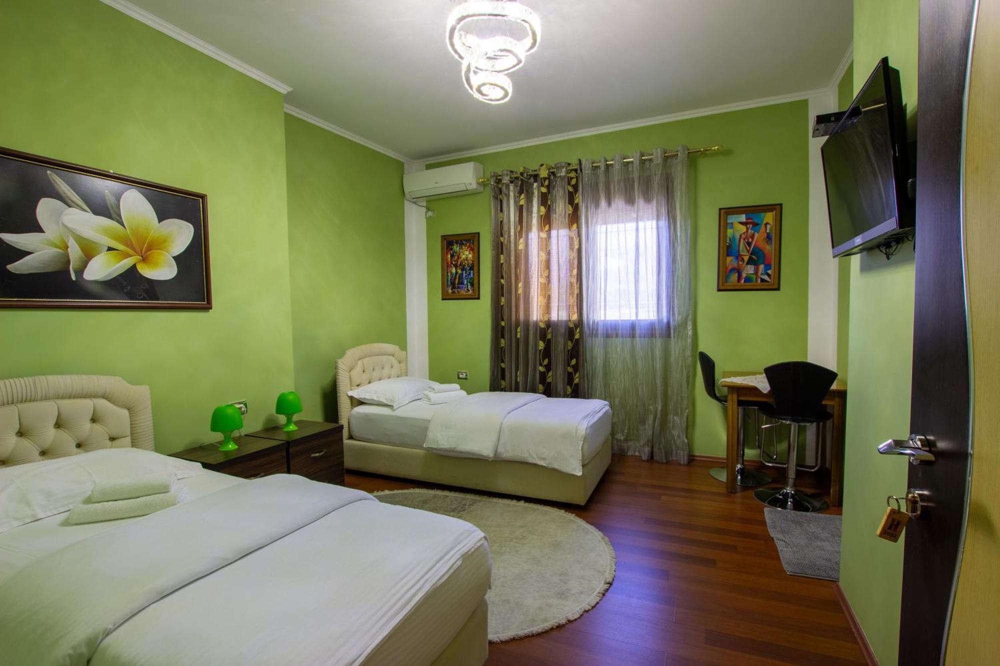 Bora Hotel Gjirokaster Ngoại thất bức ảnh