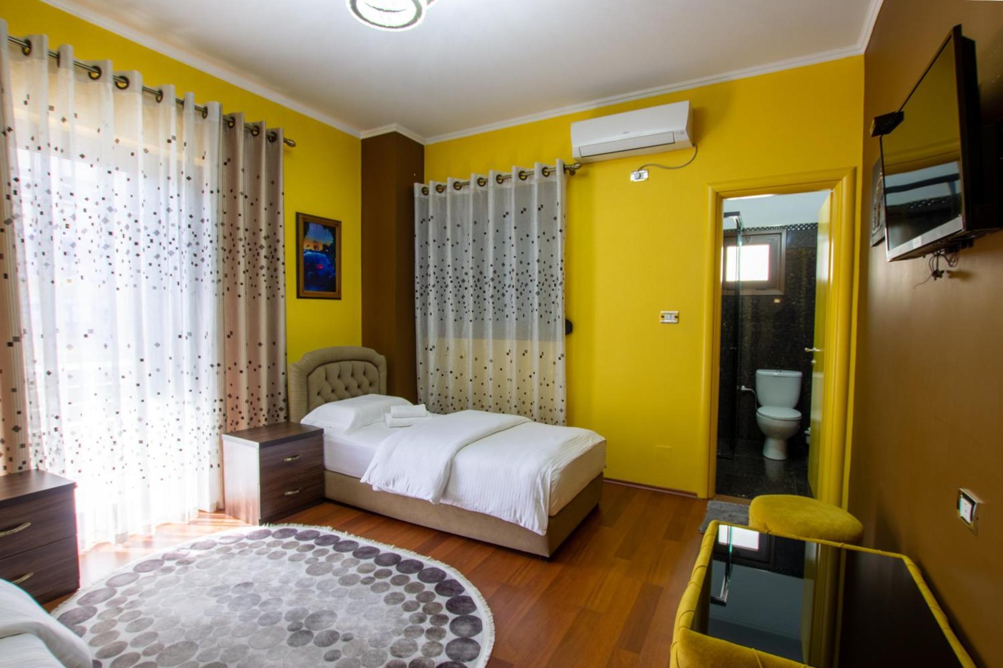 Bora Hotel Gjirokaster Ngoại thất bức ảnh