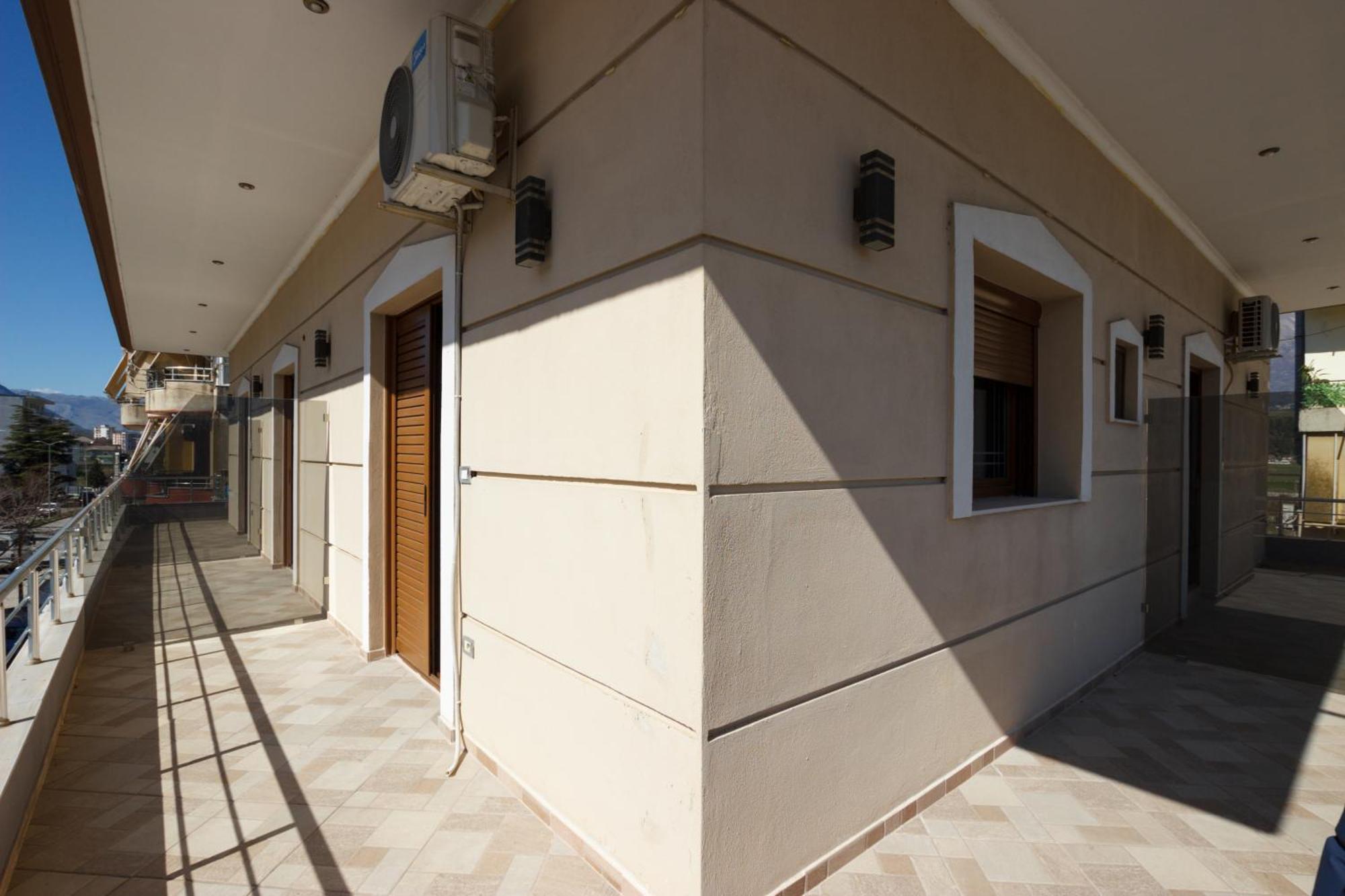 Bora Hotel Gjirokaster Ngoại thất bức ảnh